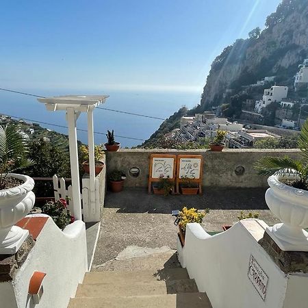 La Villa Di Enzo Casa Vacanze Con Vista Mare Amalfi Kültér fotó