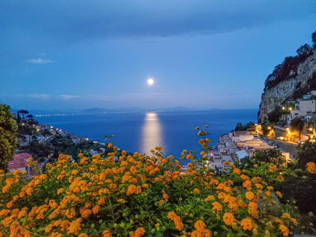 La Villa Di Enzo Casa Vacanze Con Vista Mare Amalfi Kültér fotó